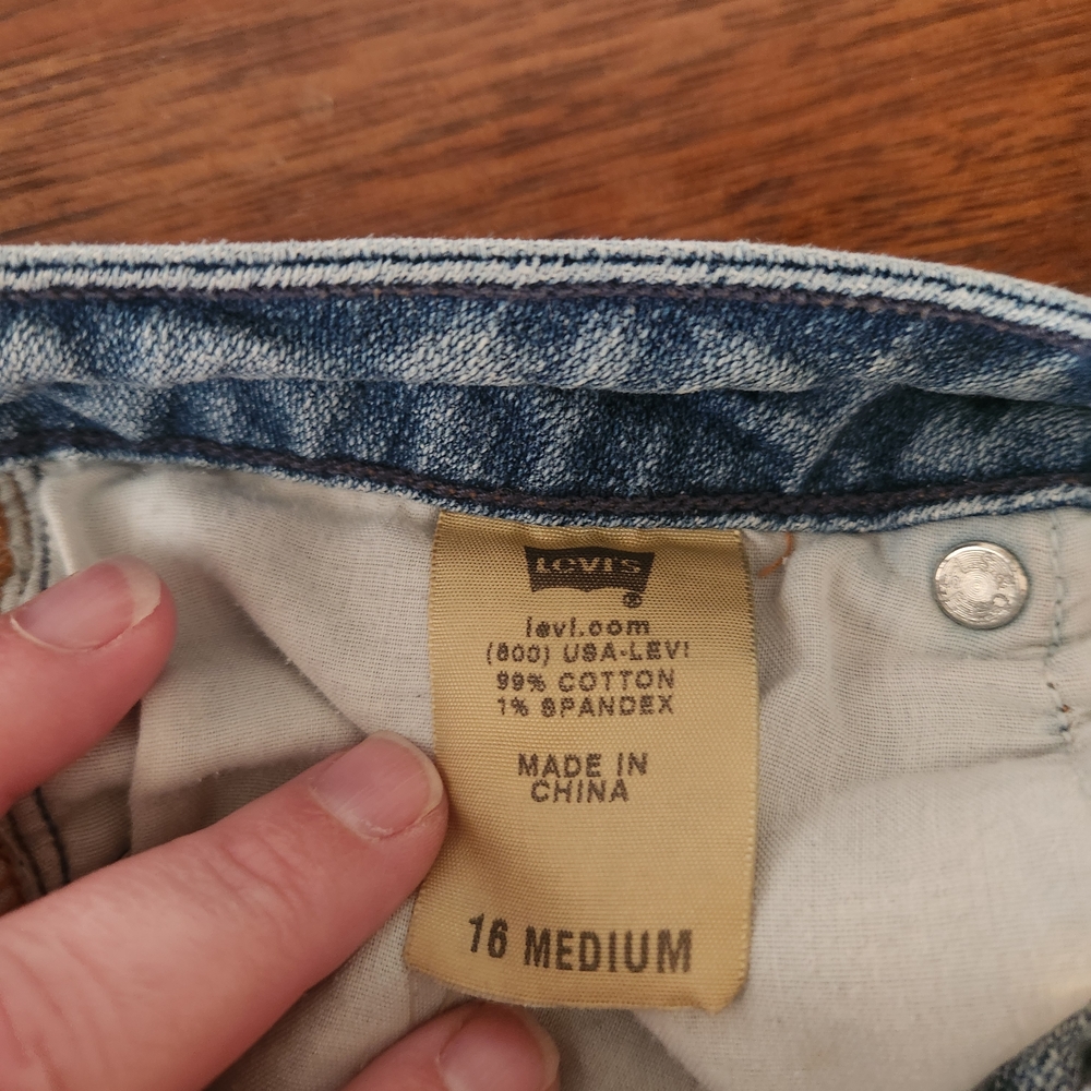 Levi's Women's 545 Low Boot Cut Denim Jeans Size 16M - Picture 4 of 5